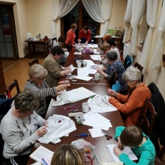 Rozpoczęły się WARSZTATY Z SZYCIA I ZDOBIENIA HAFTEM SERWETY